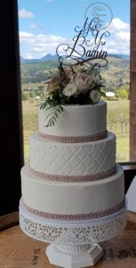 Blush Pink 3 Tier Wedding Cake with Fresh flowers, Classic wedding Cake, White and pink Wedding Cake, 3 Tier Wedding Cake, Wedding Cake with Quilted Pattern, Wedding Cake on Wine Barrel