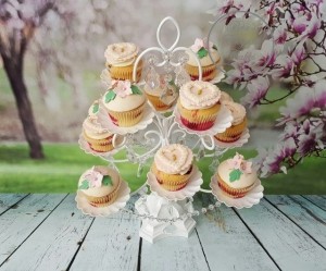 Vintage Cupcakes, Wedding Cupcakes, Pink Cupcakes, Cupcakes with Flowers, Cupcakes with Hearts