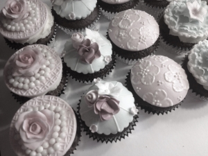 Cup Cakes with Roses, Cupcakes Vintage Style, Cupcakes with Roses, Pink Cupcakes, Cupcakes Girl, Cupcakes For Female